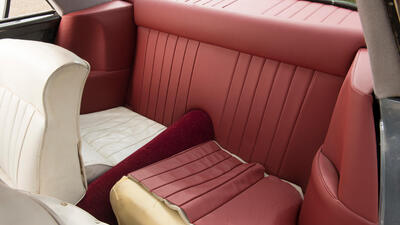 Bianco LeatherInterior image
