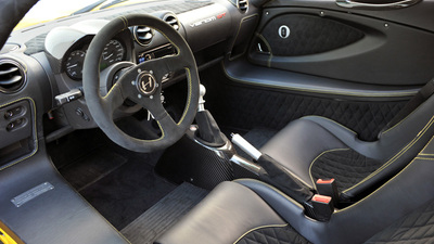 Black Leather / Yellow StitchingInterior image
