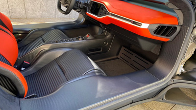 Orange / Black LeatherInterior image