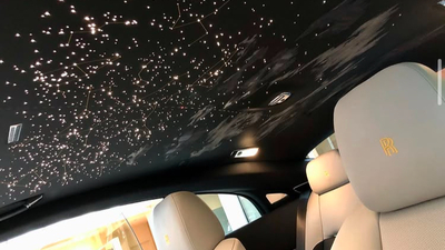 Artic White LeatherInterior image