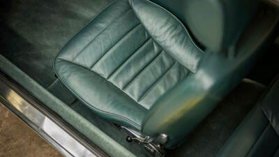Verde LeatherInterior image