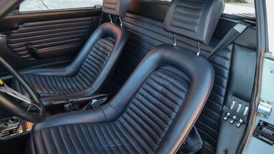 Blu LeatherInterior image